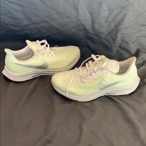 Like New Nike Air Zoom Pegasus 35